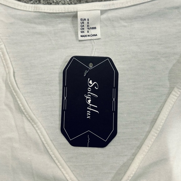 Soly Hux White Wrap Top Women’s Size Small Tie Front V-Neck Ruffle Sleeve NWT - Picture 3 of 4